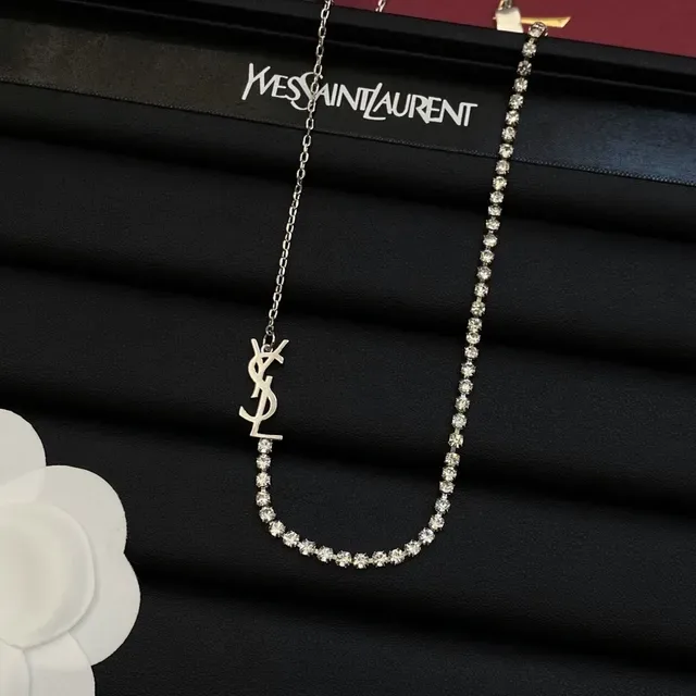 Saint Laurent Monogram Collier Chaîne Crystal-Pavé Or et Argent 5