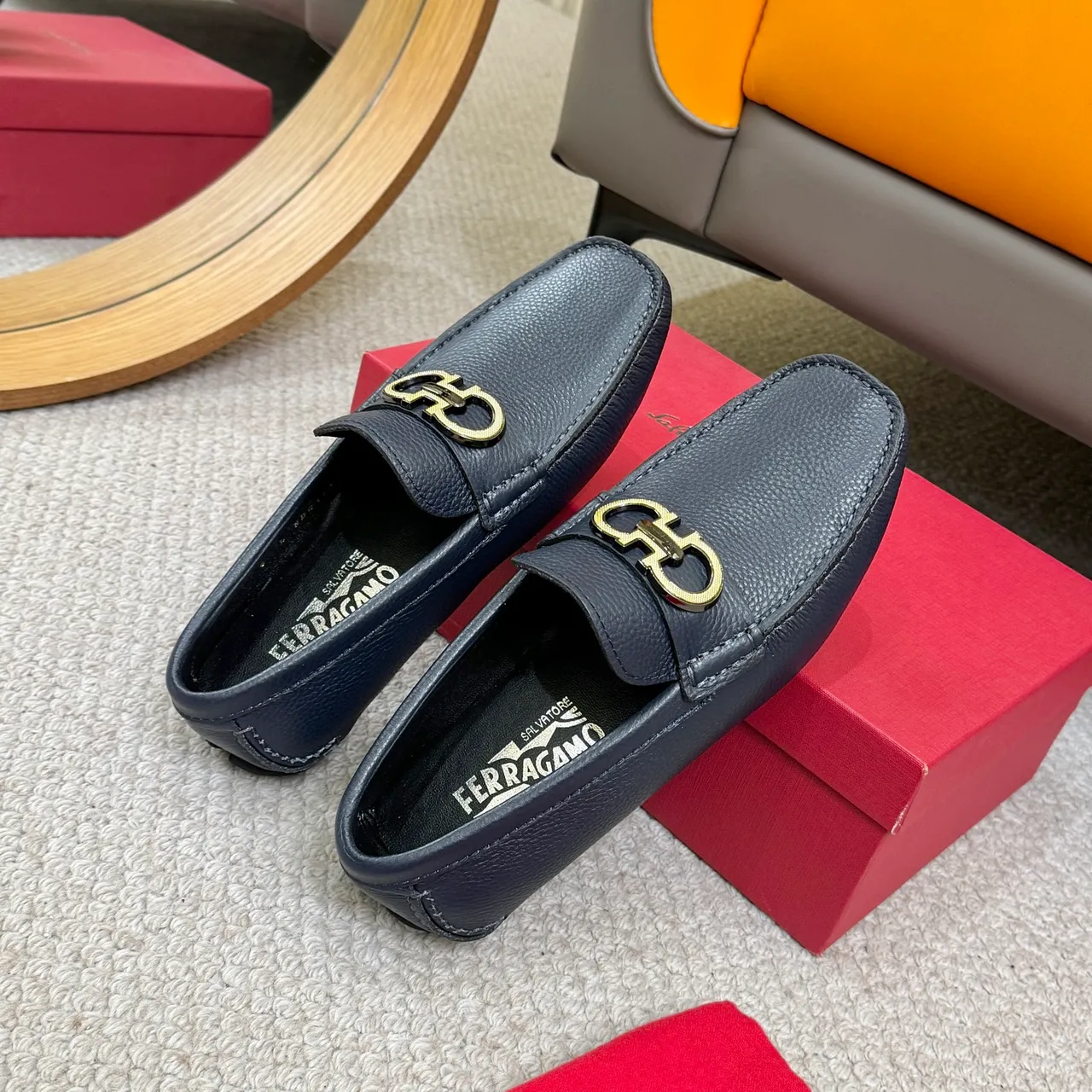 Salvatore Ferragamo Gancini Loafers de couro azul-marinho com textura pebbled 8