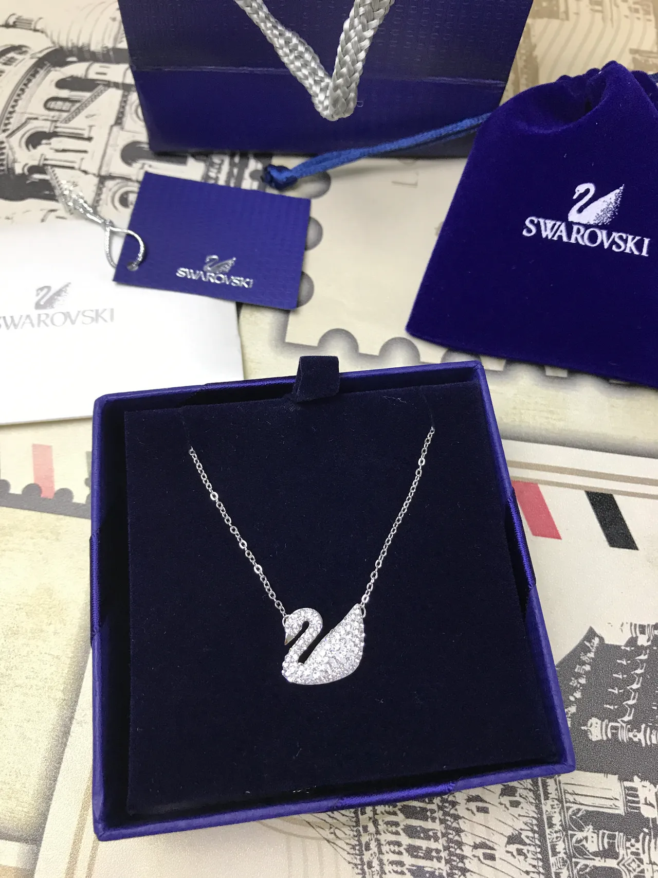 Swarovski Cygne Collier Pendentif Cristal Noir 4