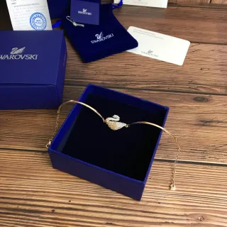 Swarovski Swan Collection Gradient Crystal Swan Bracelet