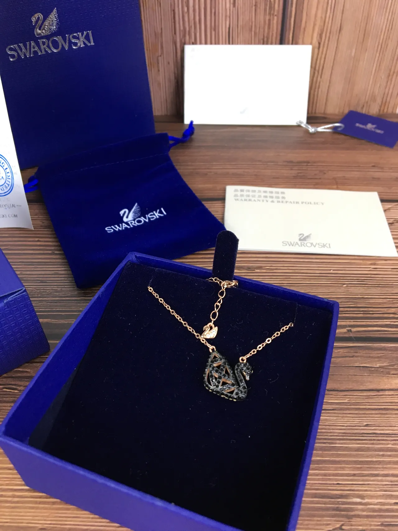 Swarovski Swan Pavé Crystal Rose-Gold Tone Colar 4