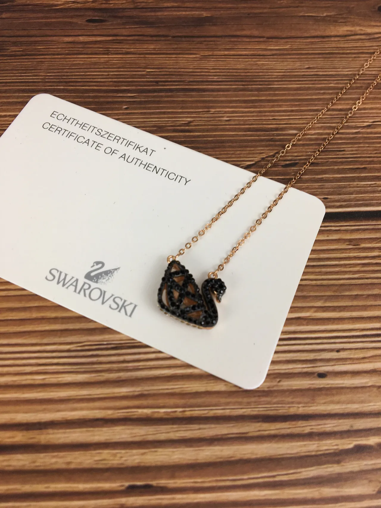 Swarovski Swan Pavé Crystal Rose-Gold Tone Colar 5