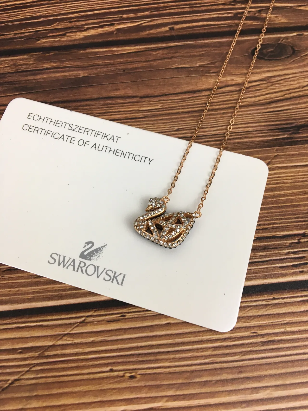 Swarovski Swan Pavé Crystal Rose-Gold Tone Colar 7