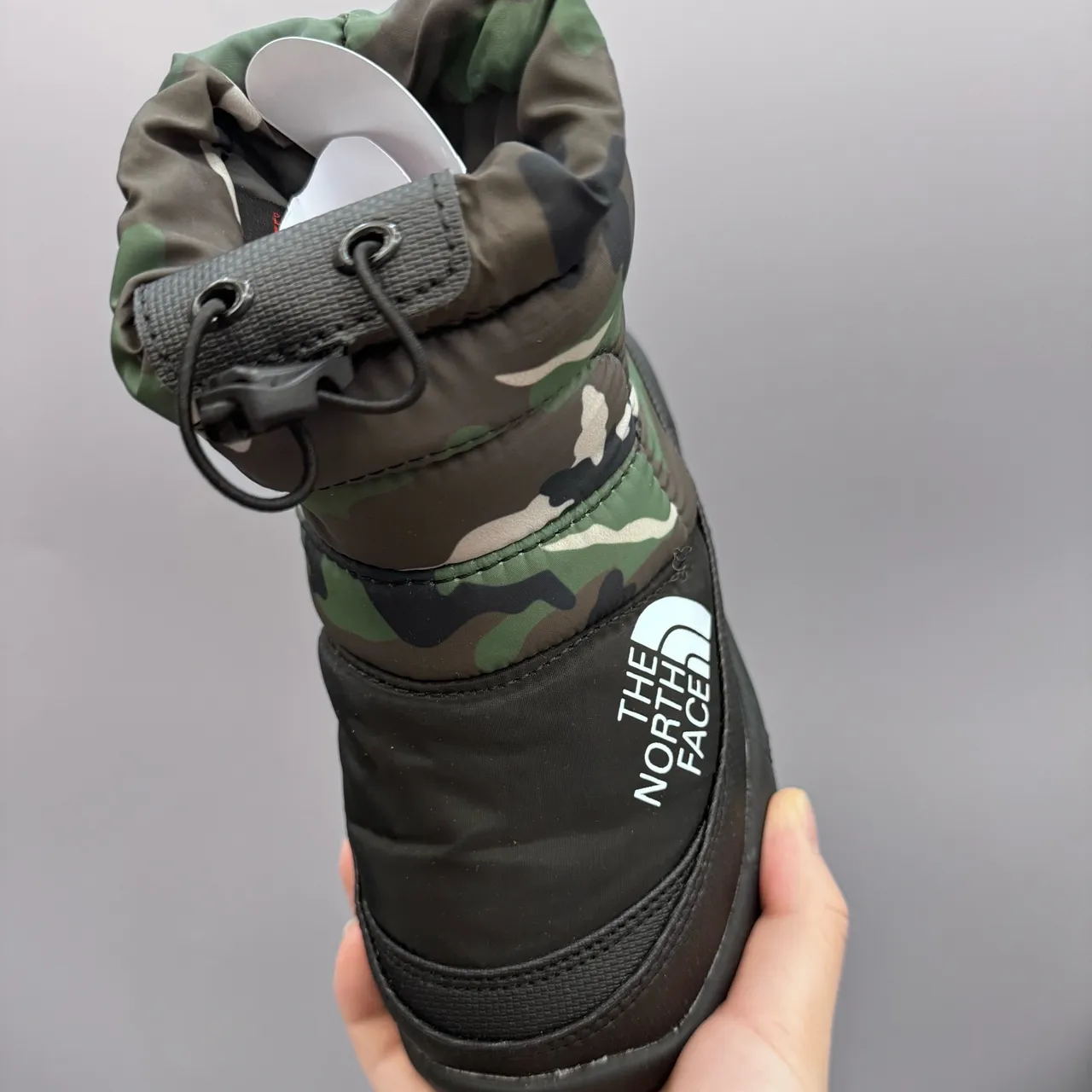 The North Face Green Black Puffy Insulated Drawstring Cuff Snow Boots 11