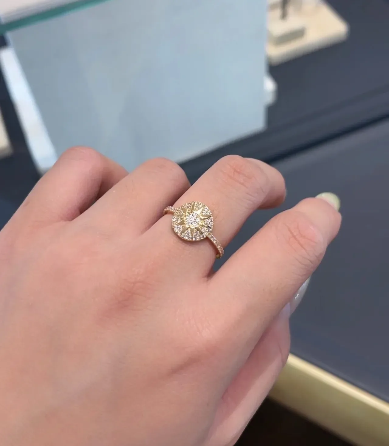 Tiffany & Co. Anel Floral Pavé Diamantes em dourado 4