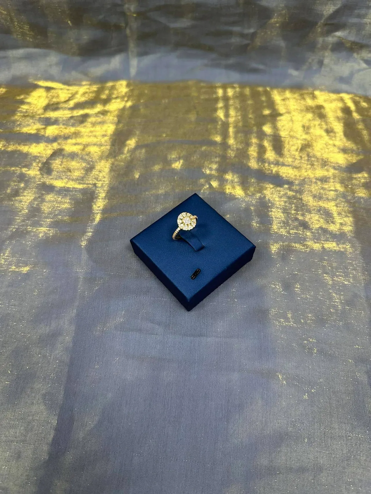 Tiffany & Co. Anel Floral Pavé Diamantes em dourado 9