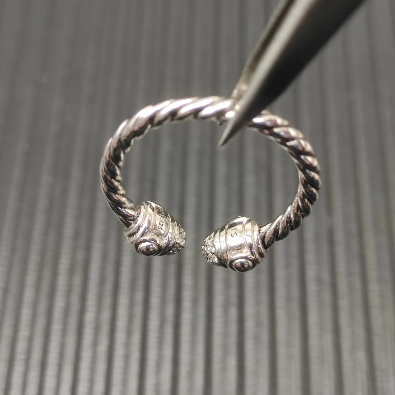 Tiffany & Co. HardWear خاتم مفتوح ماس بعقدة مزدوجة 6