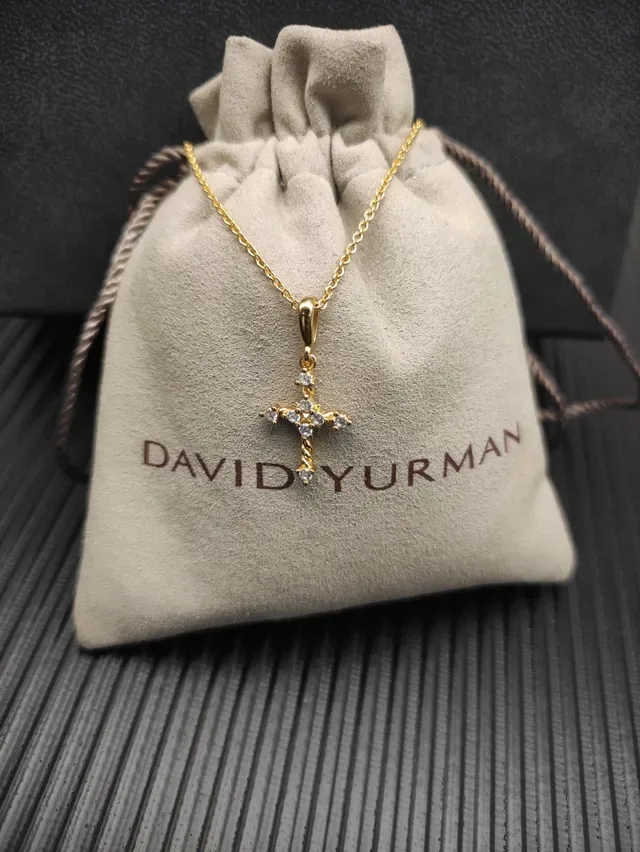 Tiffany & Co. Return to Gold White Twisted Rope Motif Diamond-Encrusted Cross Necklace 2