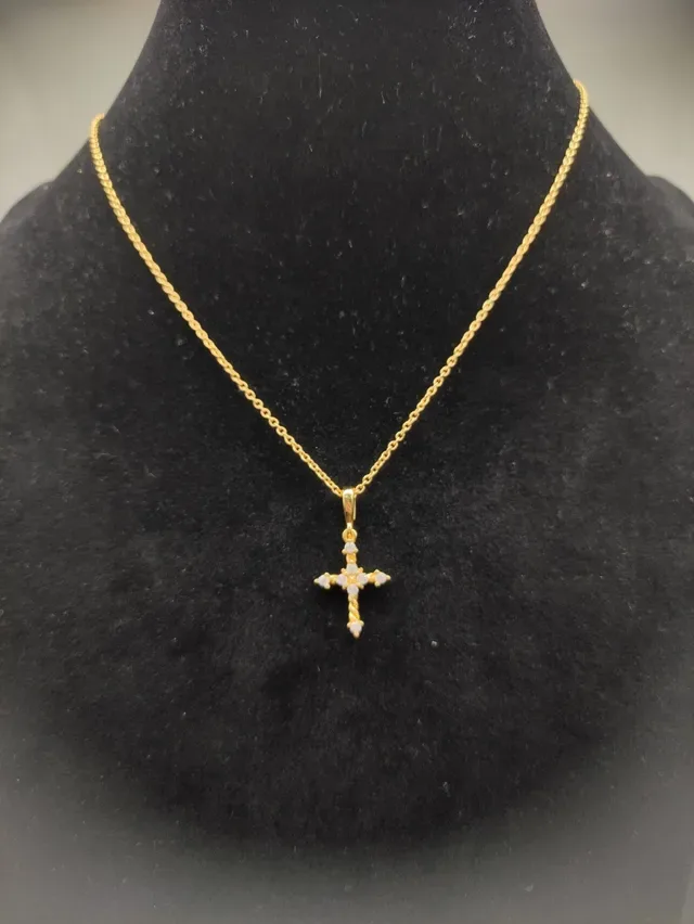 Tiffany & Co. Return to Gold White Twisted Rope Motif Diamond-Encrusted Cross Necklace 6