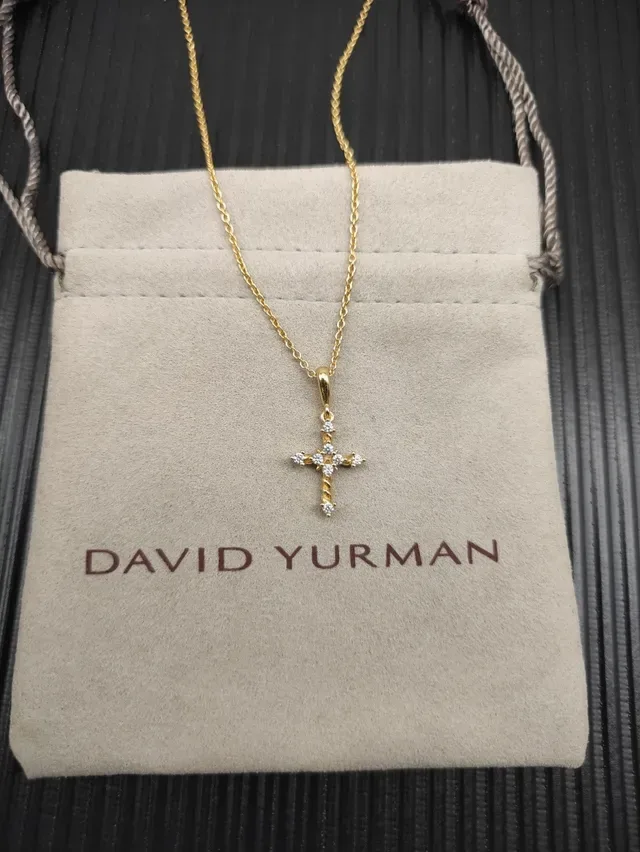 Tiffany & Co. Return to Gold White Twisted Rope Motif Diamond-Encrusted Cross Necklace 9