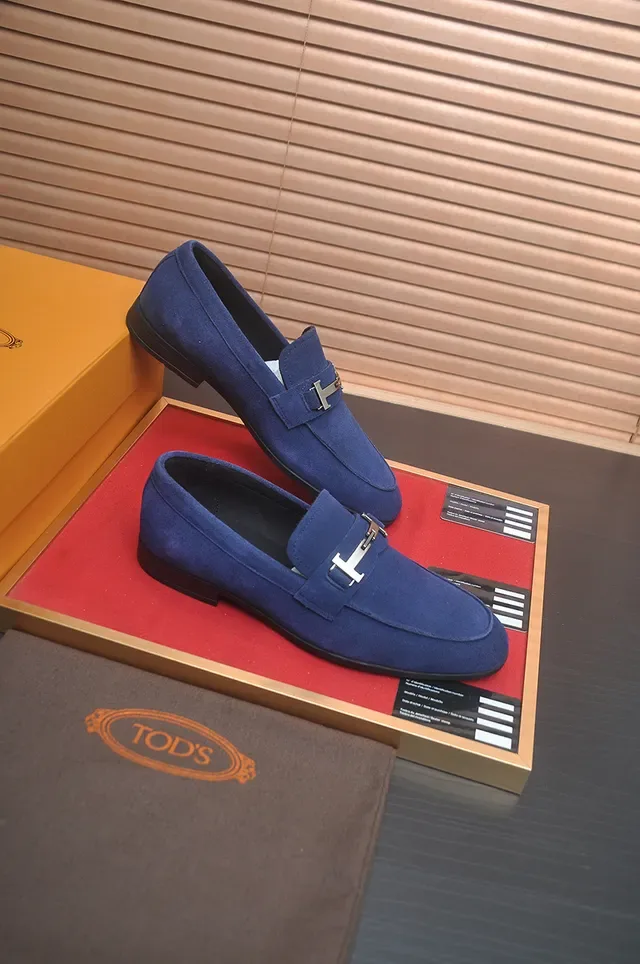 Mocassim Tod's Camurça Azul Preto Fivela H de Metal 4