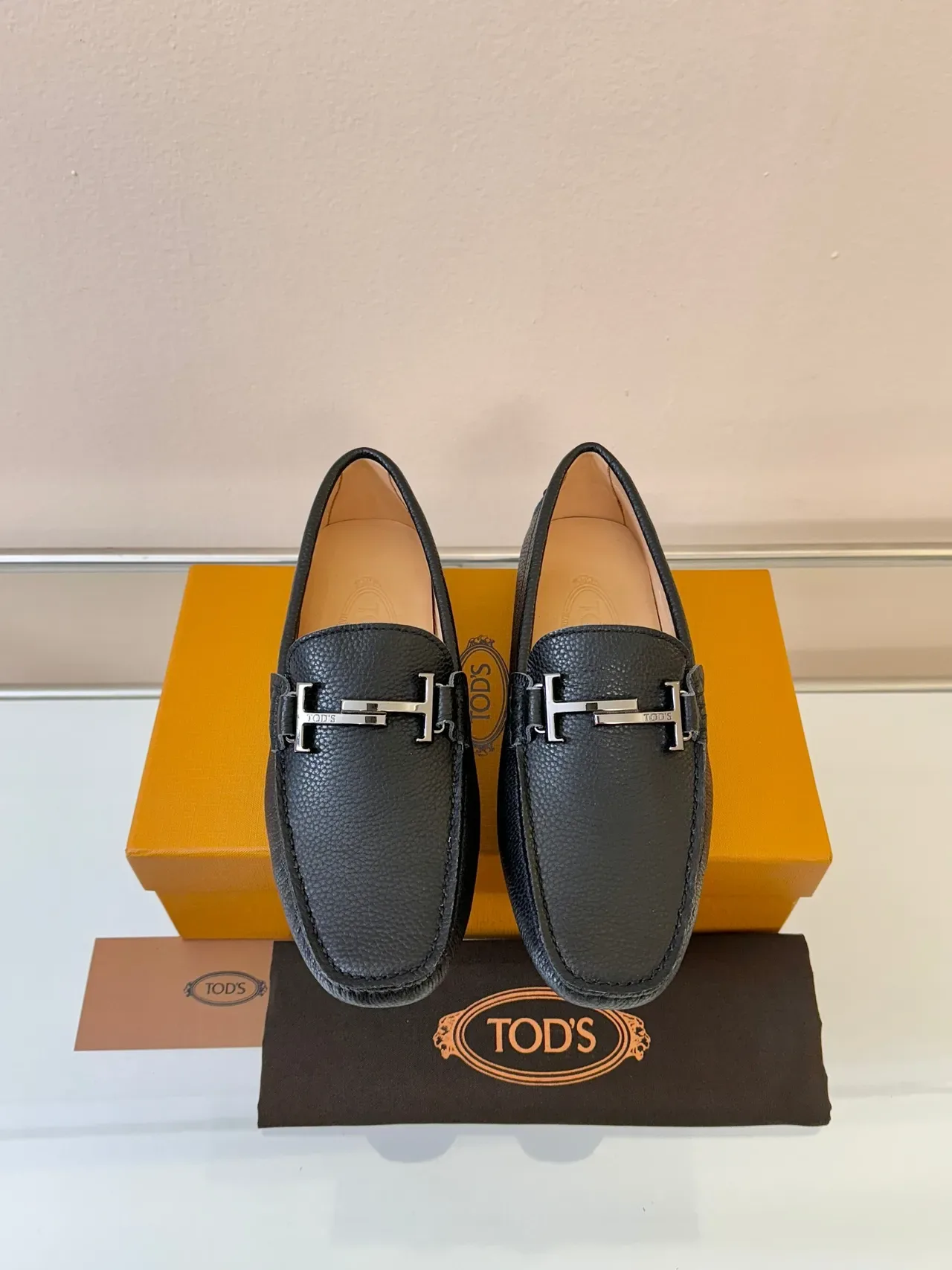 Tod's Gommino Loafer Noir Cuir Pebbled H-Buckle 6