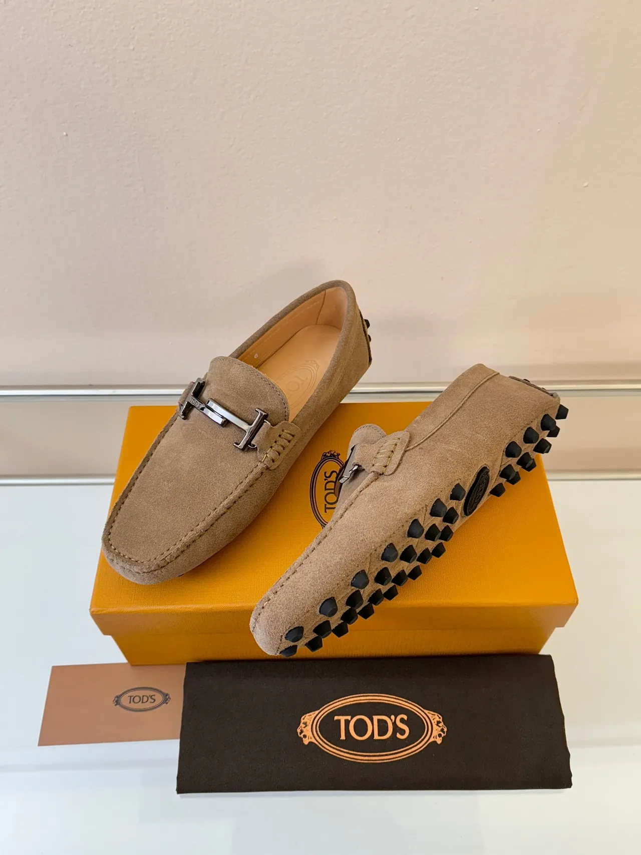 Tod's Gommino mocassin daim tan H-Bar mocassins 2