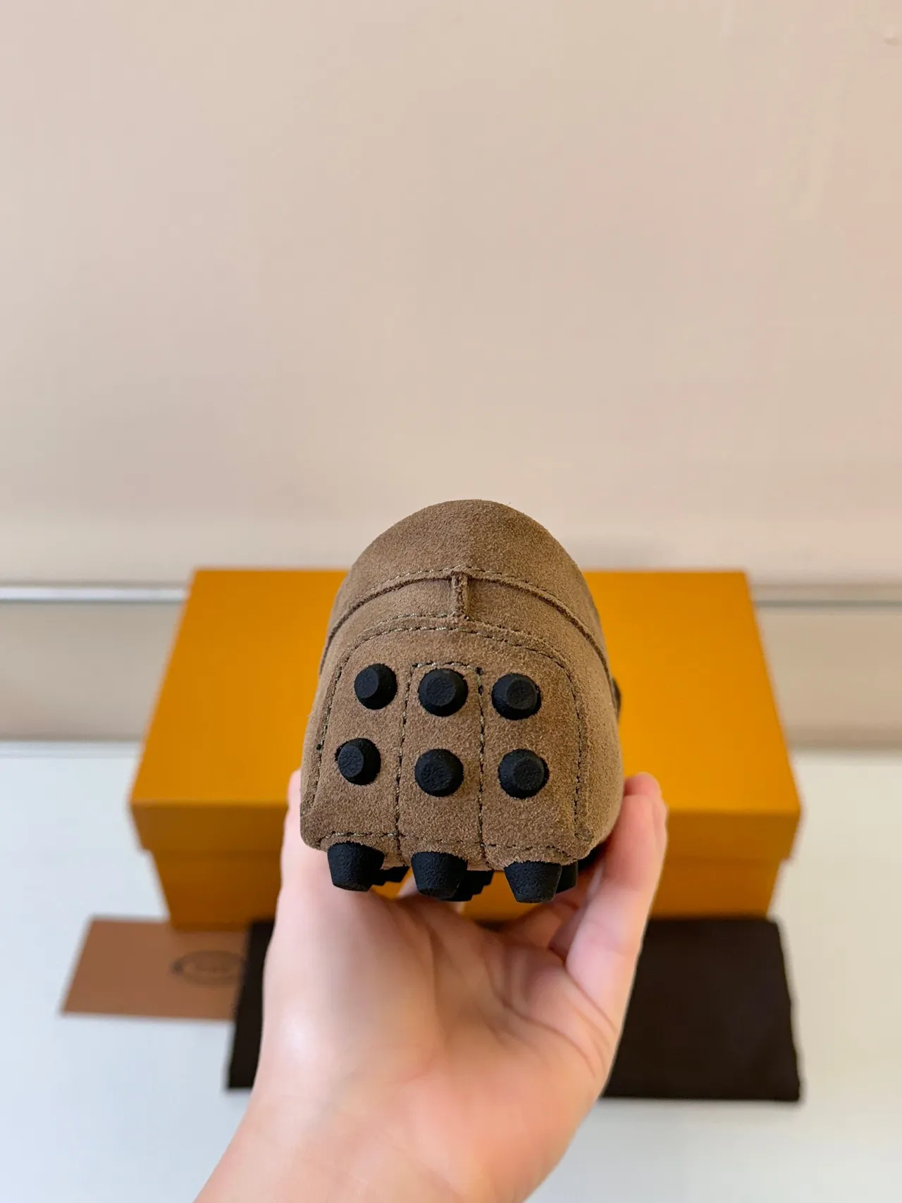 Tod's Gommino mocassin daim tan H-Bar mocassins 4