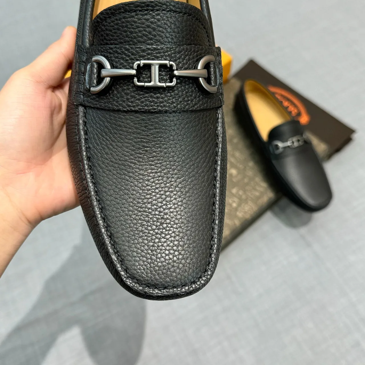 Tod's Horsebit Loafer Mocassins en cuir noir grainé 4