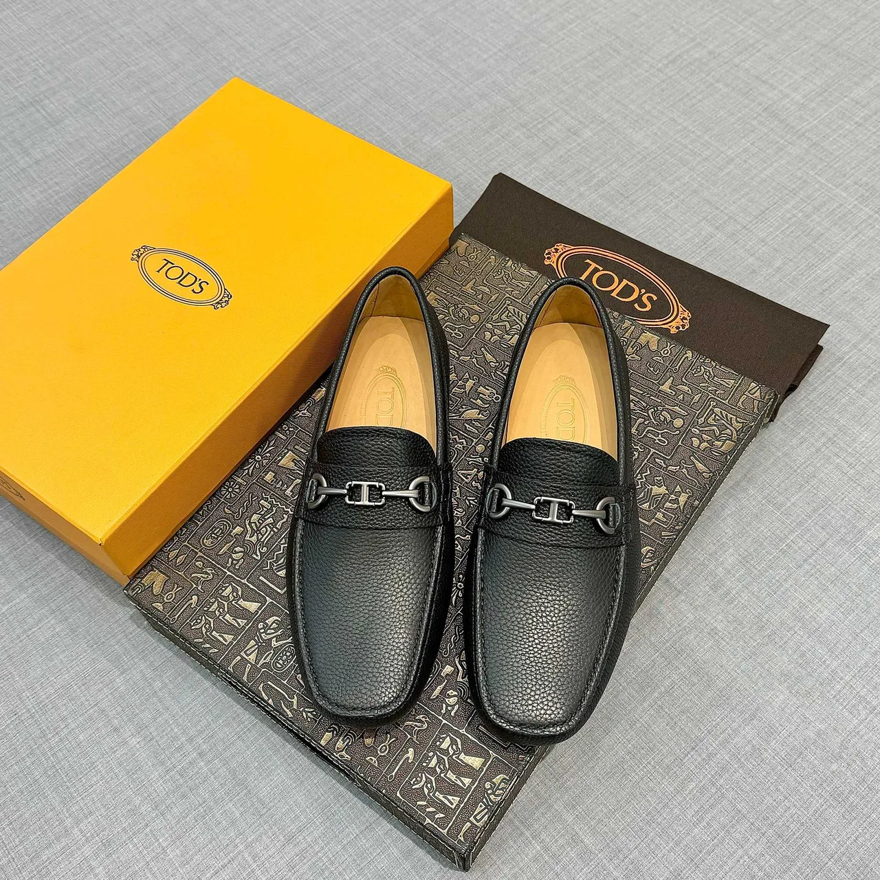 Tod's Horsebit Loafer Mocassins en cuir noir grainé 6