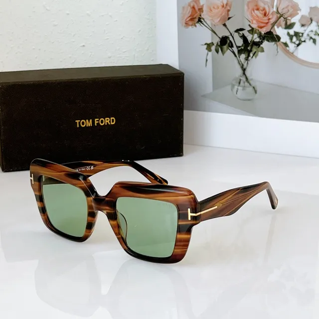 Tom Ford Oversized Square Black Acetate Yellow Lens Sunglasses 8