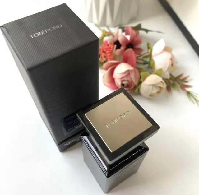 Tom Ford Tobacco Vanille Noir Or Brillant Verre Plaque Étiquette Parfum 3