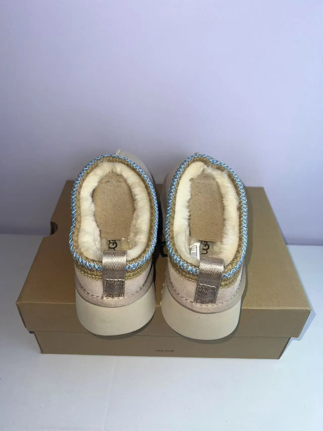 UGG Beige Blue Platform Sole Shearling-Lined Casual Shoes 5