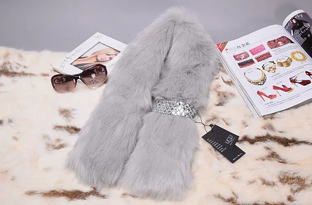 UGG Bottes de Neige Gris Argent Fourrure Fausse Fluffy Embellissement de Paillettes 8