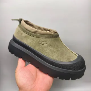 UGG حذاء كاجوال سكيب أون سميك لقطات سول أخضر زيتوني