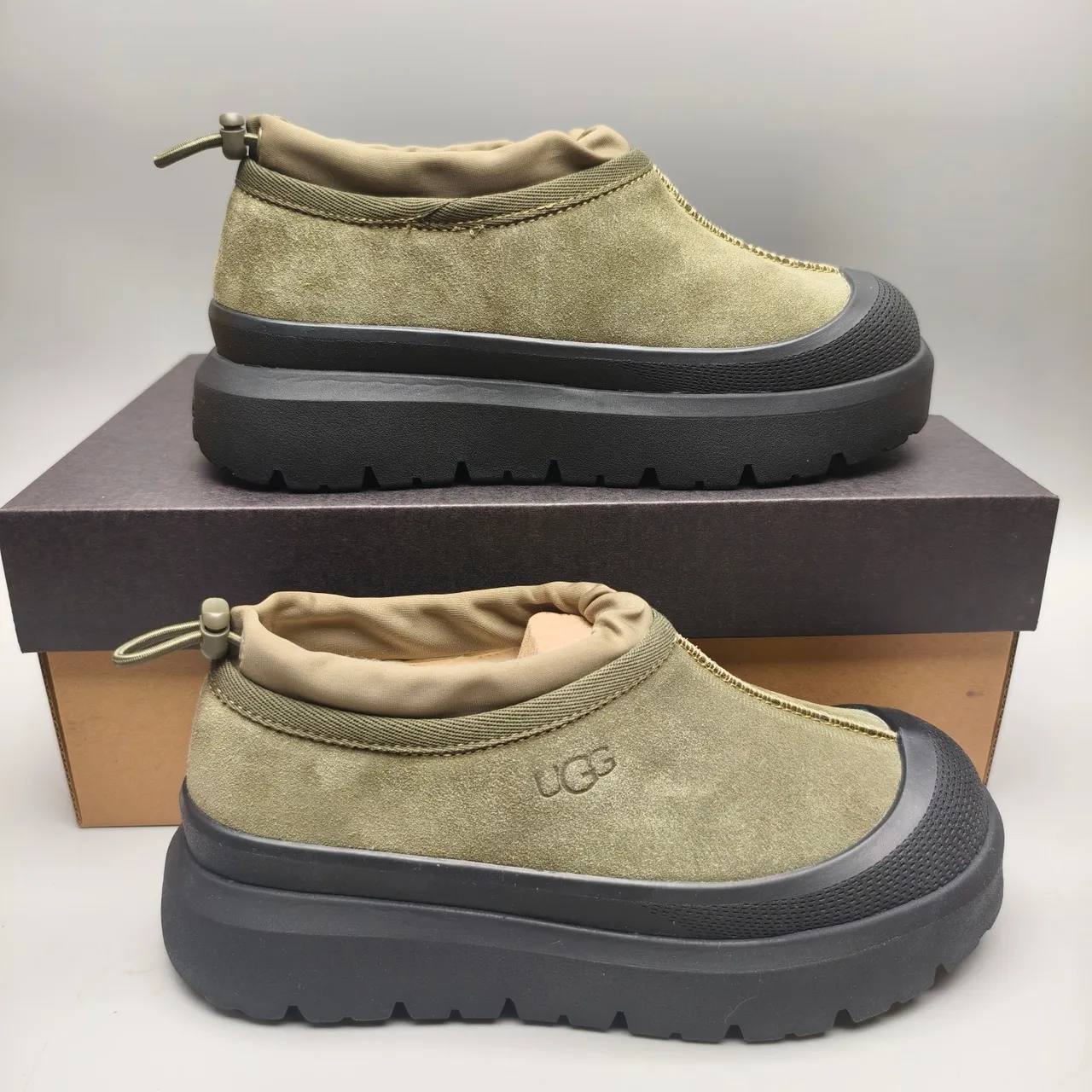 UGG حذاء كاجوال سكيب أون سميك لقطات سول أخضر زيتوني 5