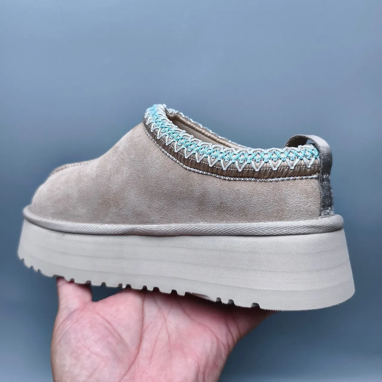 UGG Tasman বেজ ব্লু সুয়েড আপার ব্রেইডেড কলার ট্রিম লোফার 4