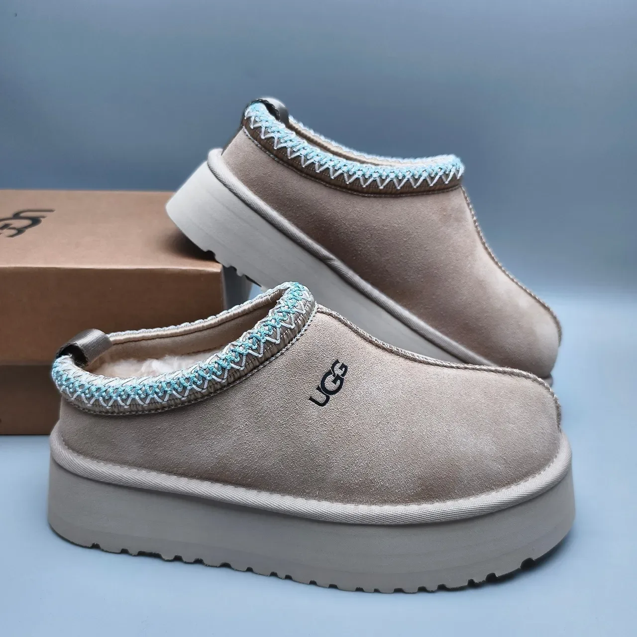 UGG Tasman বেজ ব্লু সুয়েড আপার ব্রেইডেড কলার ট্রিম লোফার 6