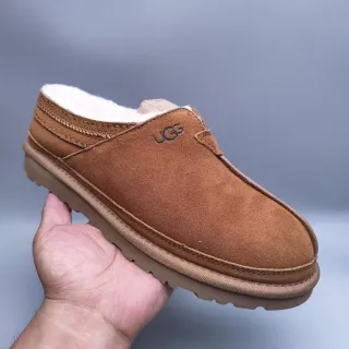UGG Tasman بني بيج حذاء كاجوال مع مقدمة من السويد ومبطن بجلد الغنم