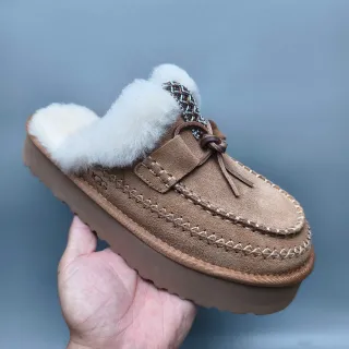 UGG Tasman Marrón Blanco Forro de Lana de Cordero de Ante con Costuras de Mocasín Zapatos Casuales