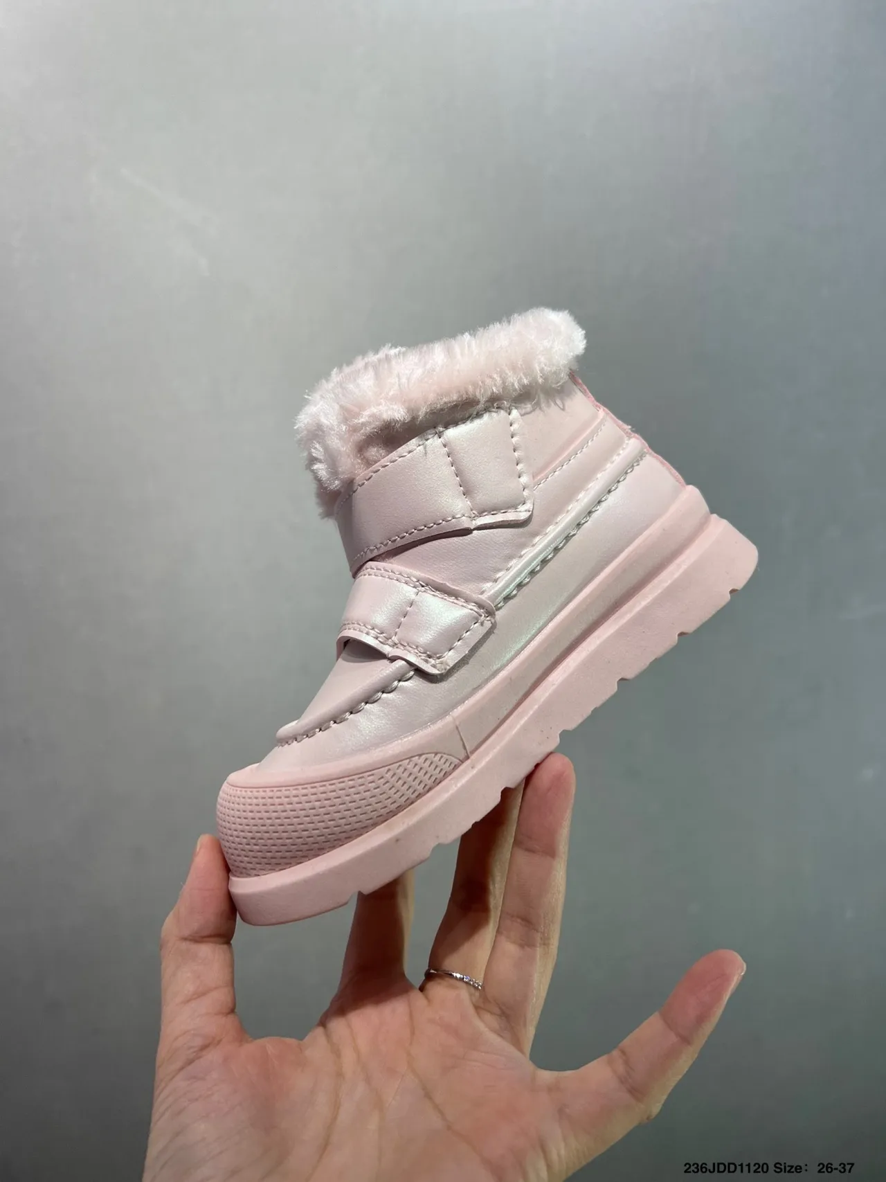 UGG Bottes de Neige à la Cheville Doublées de Peau de Mouton Blanc et Brun 5