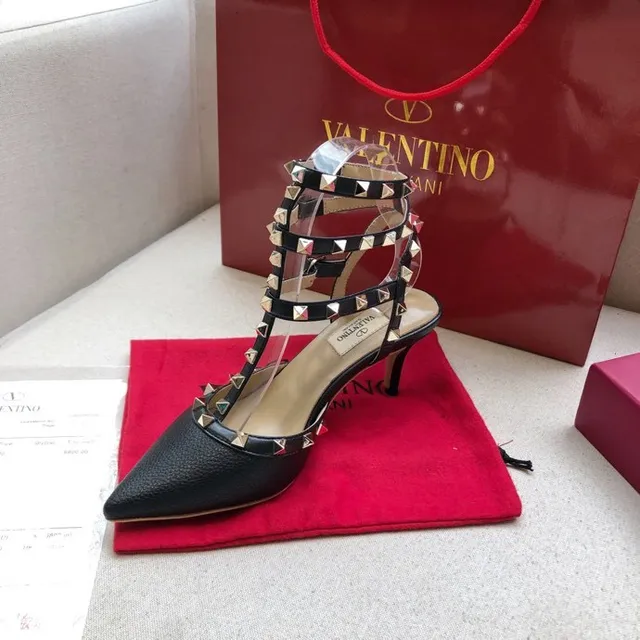 Valentino Rockstud Black Leather Studded Pointed-Toe Stilettos 4