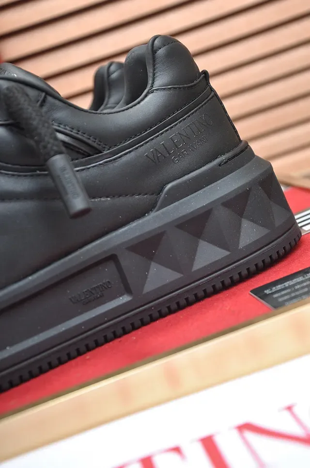 Valentino Rockstud Black Pyramid Stud Lifestyle Sneakers 2