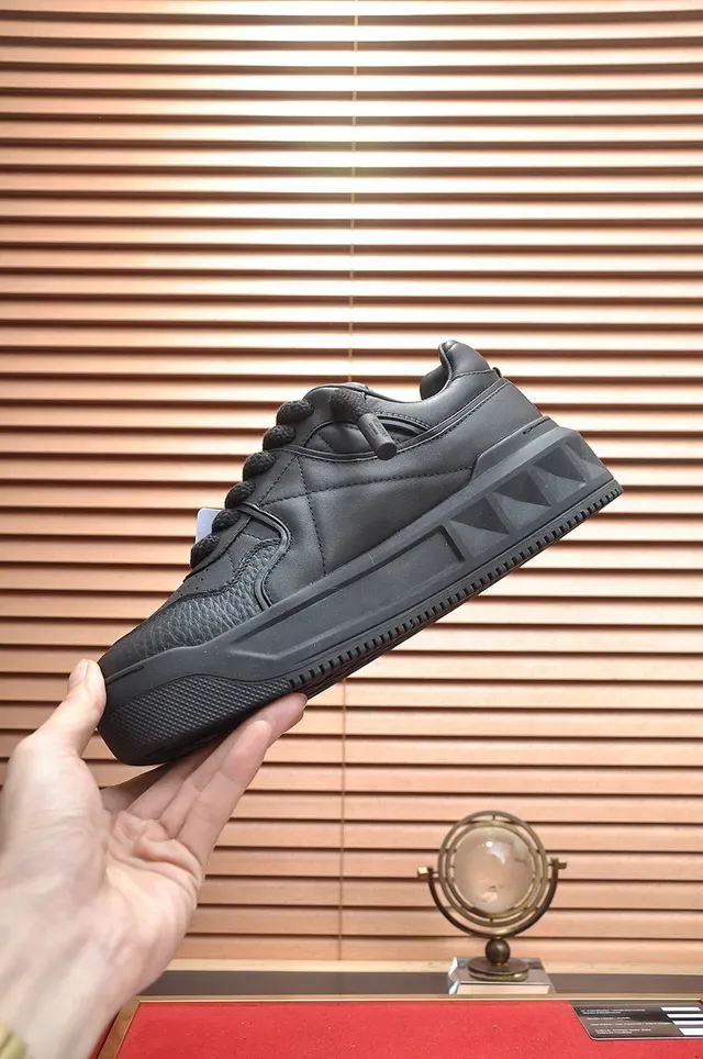 Valentino Rockstud Black Pyramid Stud Lifestyle Sneakers 6