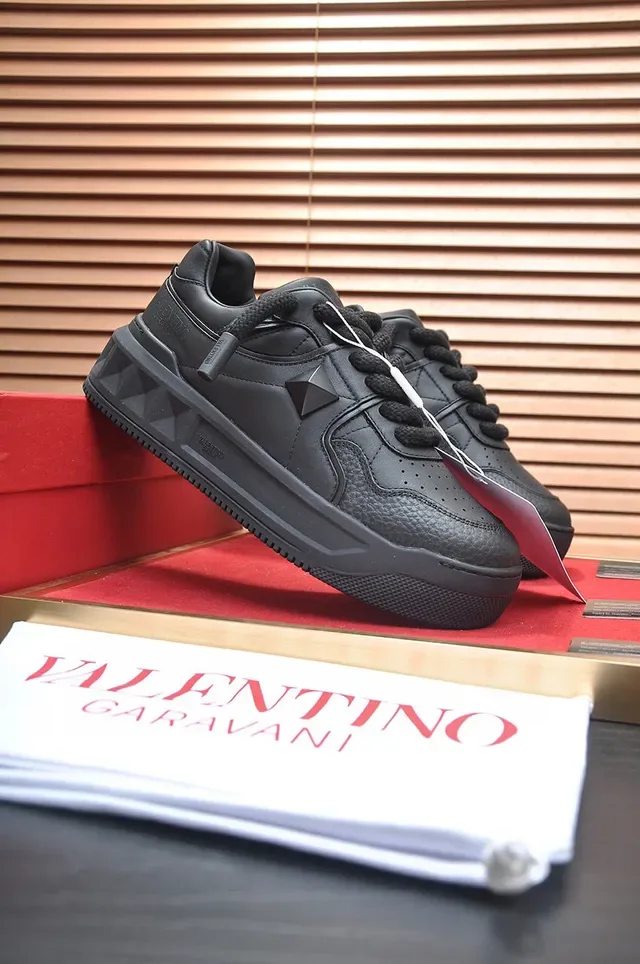 Valentino Rockstud Black Pyramid Stud Lifestyle Sneakers 8