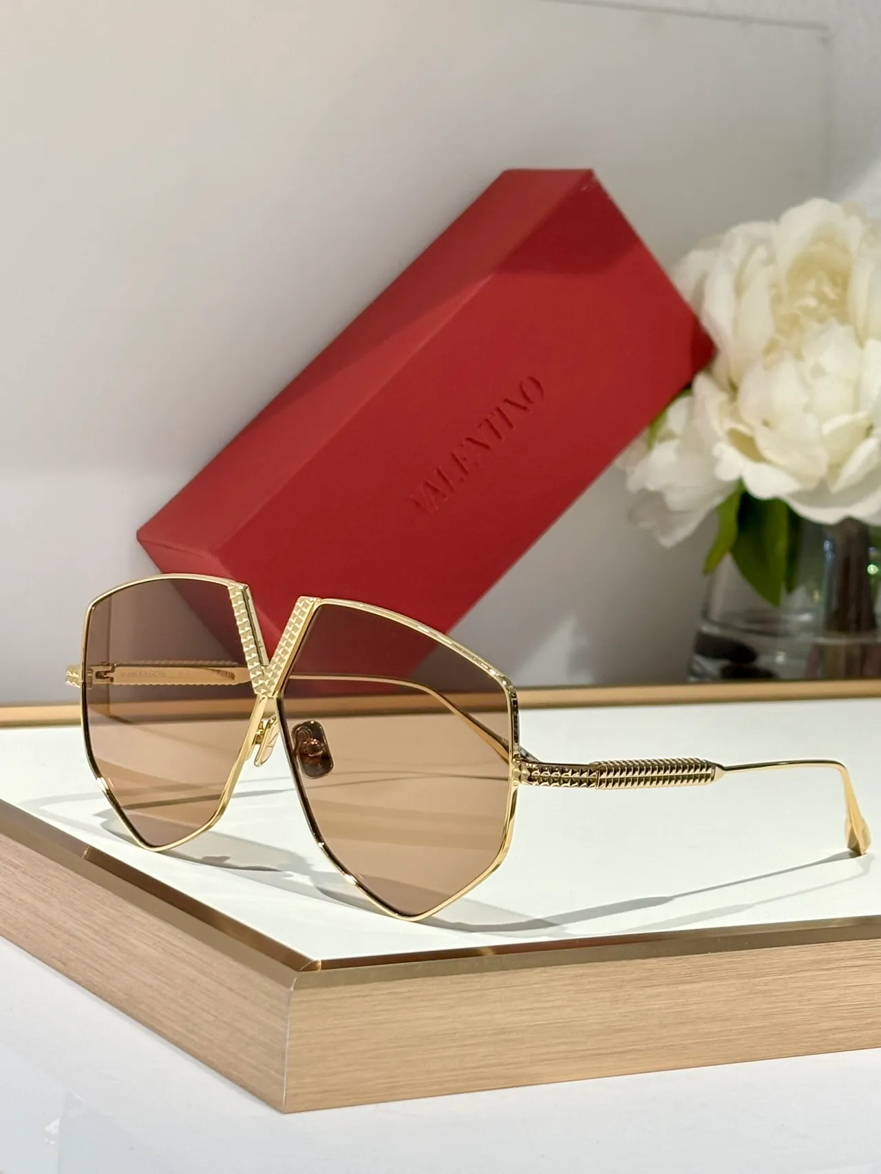 Valentino Rockstud Gold Green Angular Shield Silhouette Metal Frame Sunglasses 7