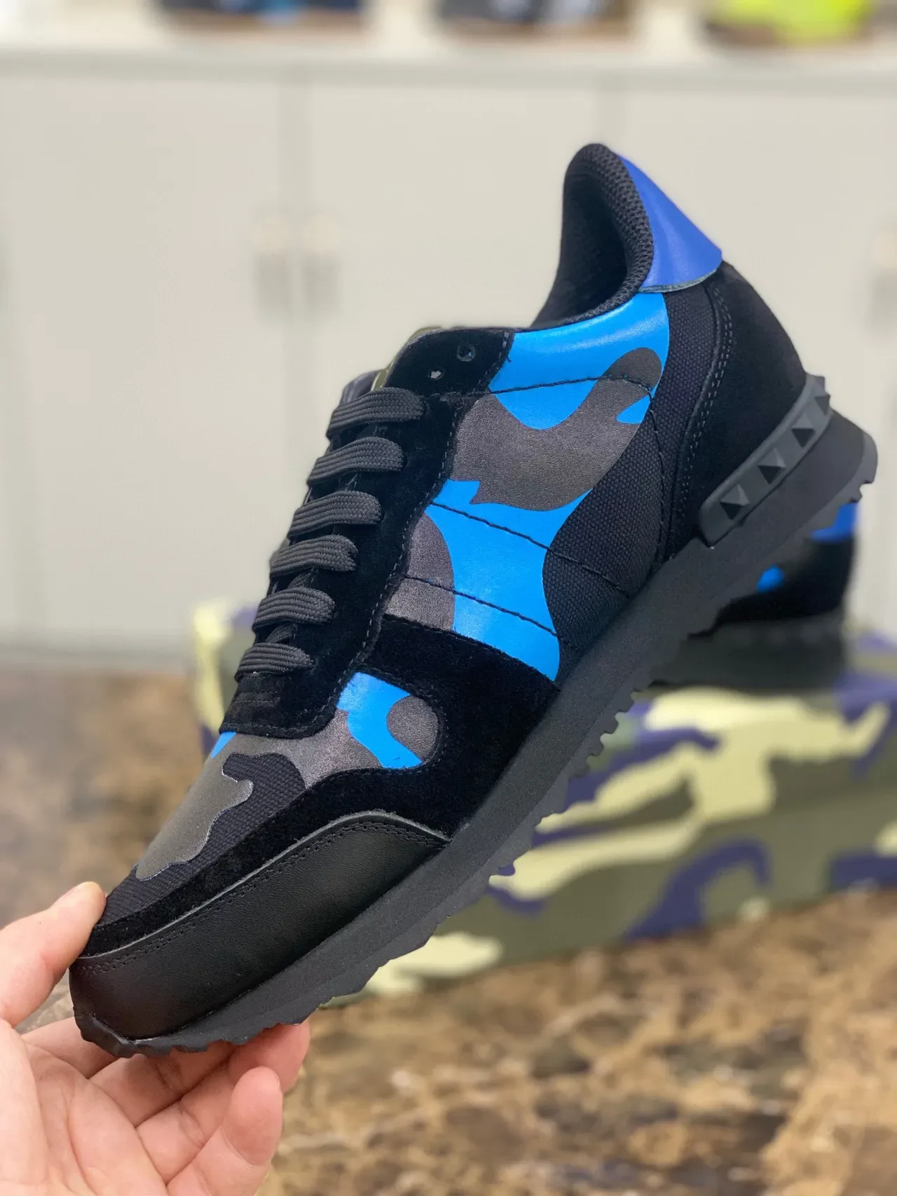 Valentino Rockstud Runner Camouflage-Print Preto Azul Tênis Lifestyle 2