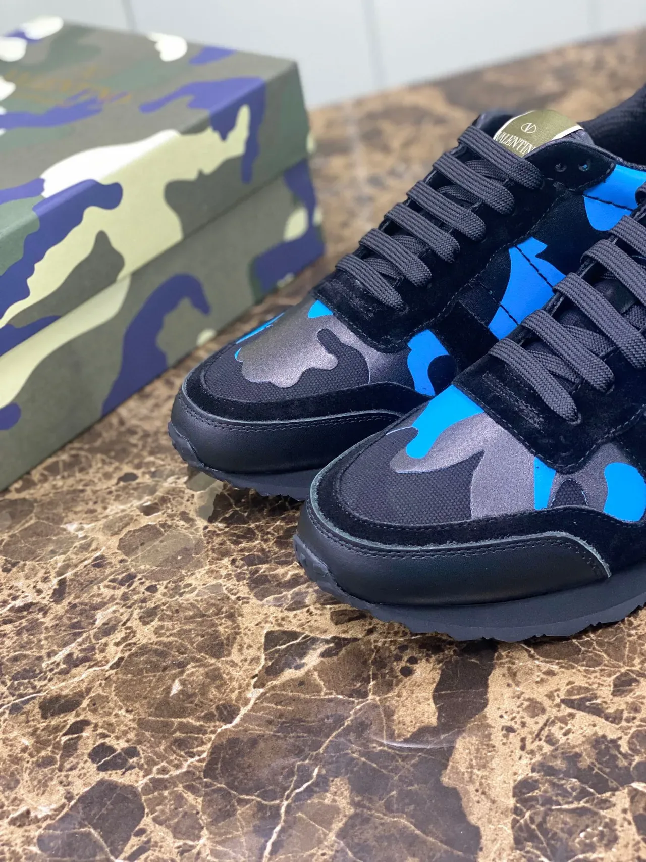 Valentino Rockstud Runner Camouflage-Print Preto Azul Tênis Lifestyle 3