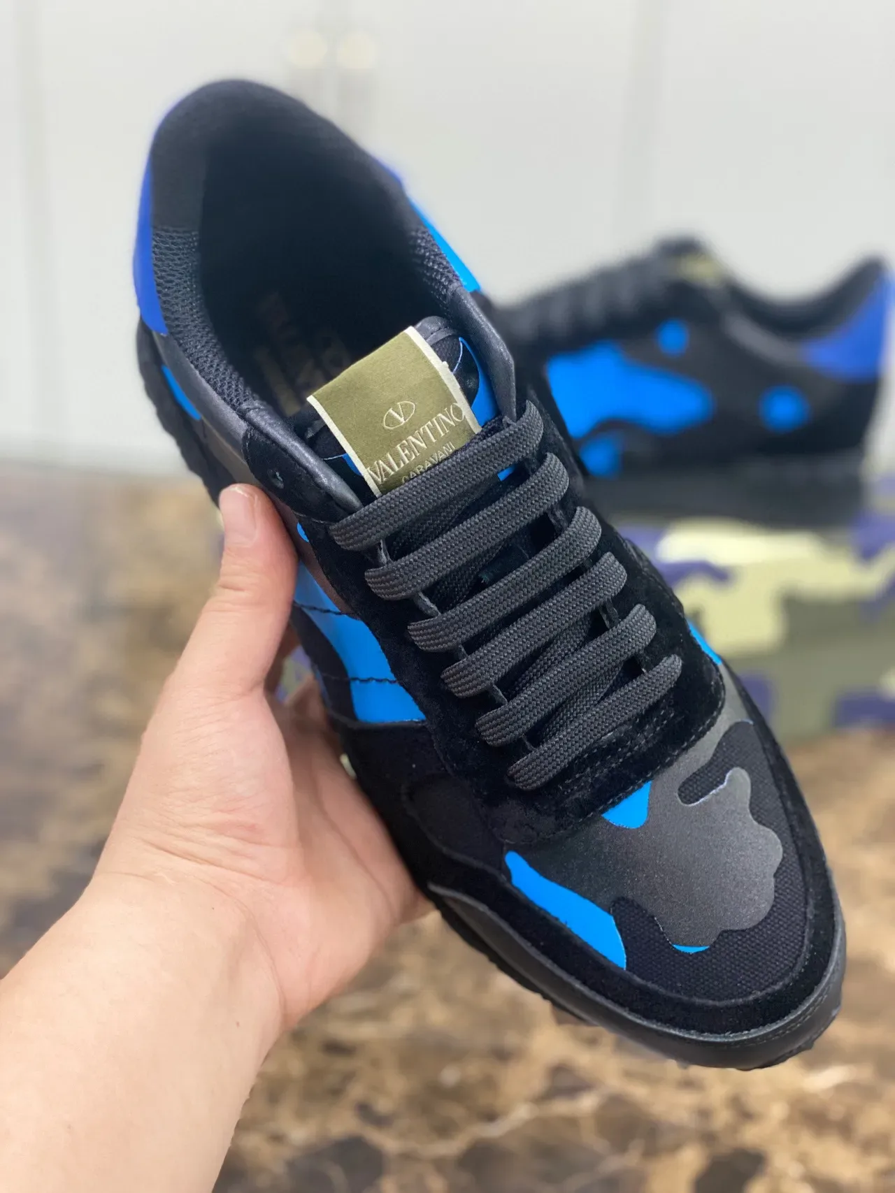 Valentino Rockstud Runner Camouflage-Print Preto Azul Tênis Lifestyle 4