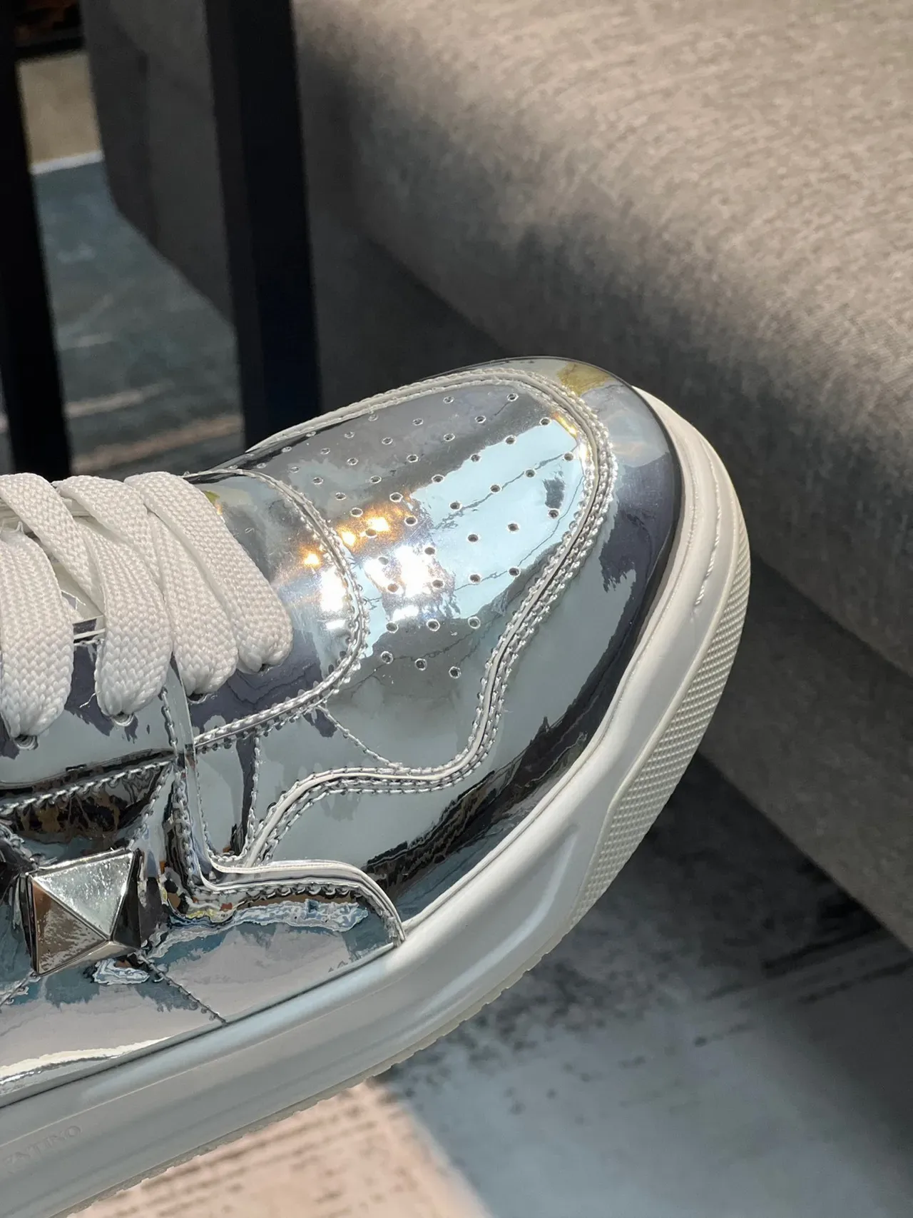 Valentino Rockstud Argent Blanc Métallique Chrome Partie Supérieure Silhouette Style de Vie Baskets 3