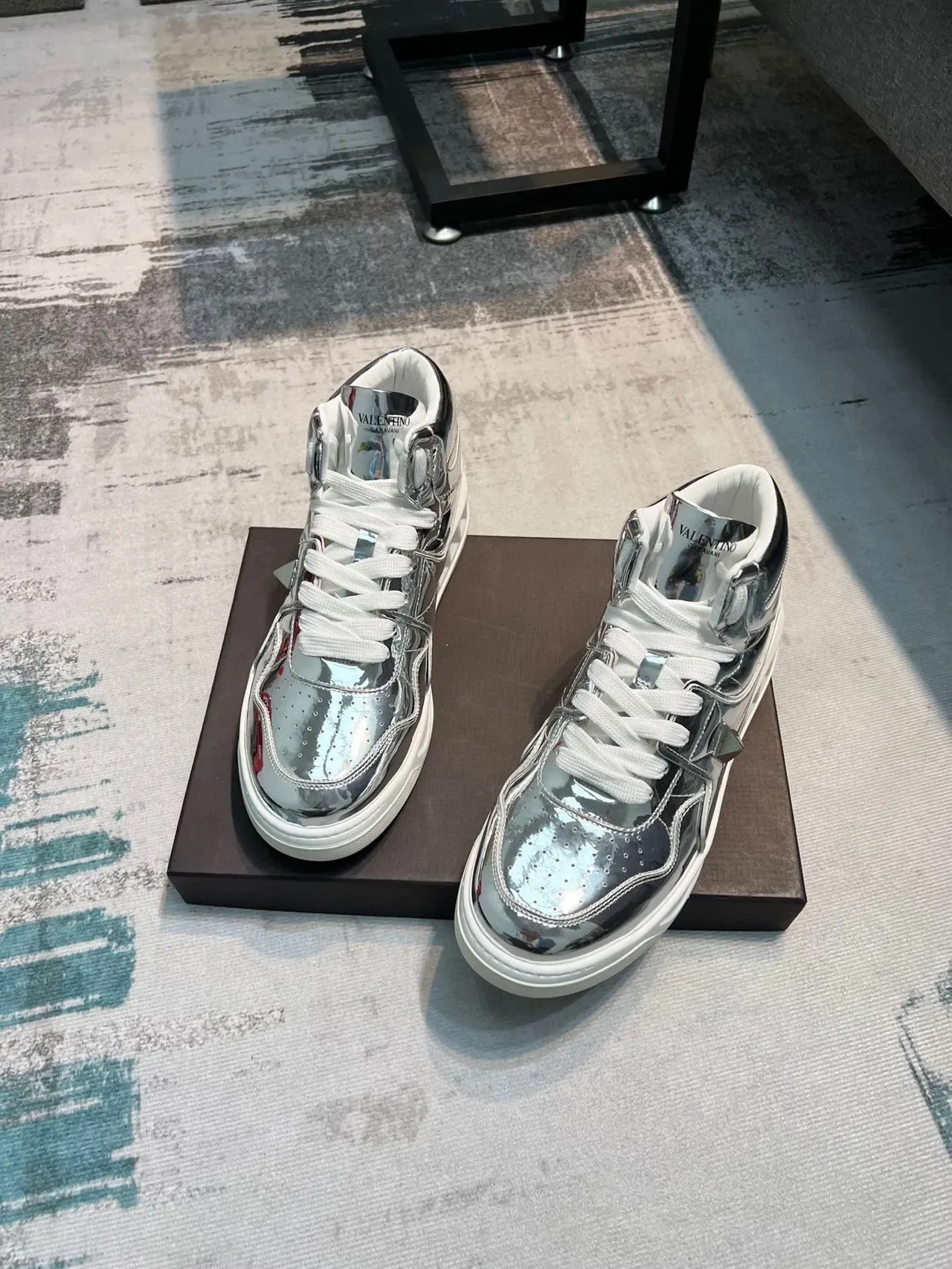 Valentino Rockstud Argent Blanc Métallique Chrome Partie Supérieure Silhouette Style de Vie Baskets 5
