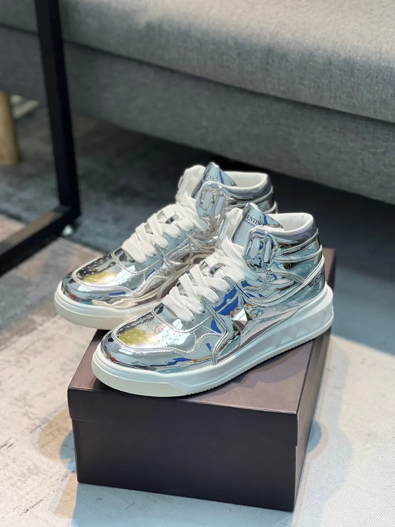 Valentino Rockstud Argent Blanc Métallique Chrome Partie Supérieure Silhouette Style de Vie Baskets 7