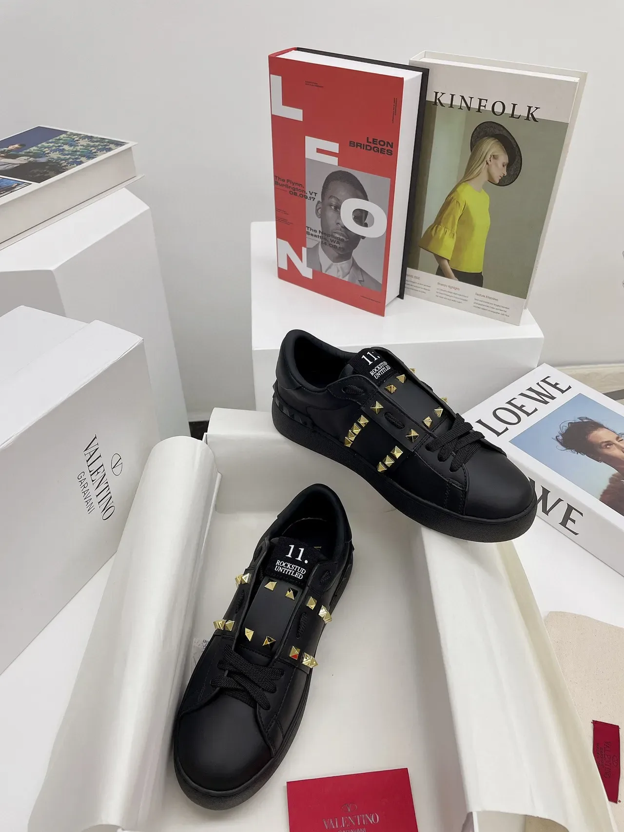 Valentino Rockstud Untitled Sneakers Lifestyle Plateforme Noir Doré Cloutées 5