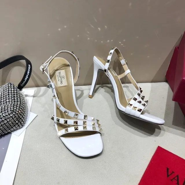Valentino Rockstud Saltos Brancos Tachonados com Tiras 3