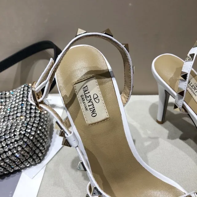 Valentino Rockstud Saltos Brancos Tachonados com Tiras 7