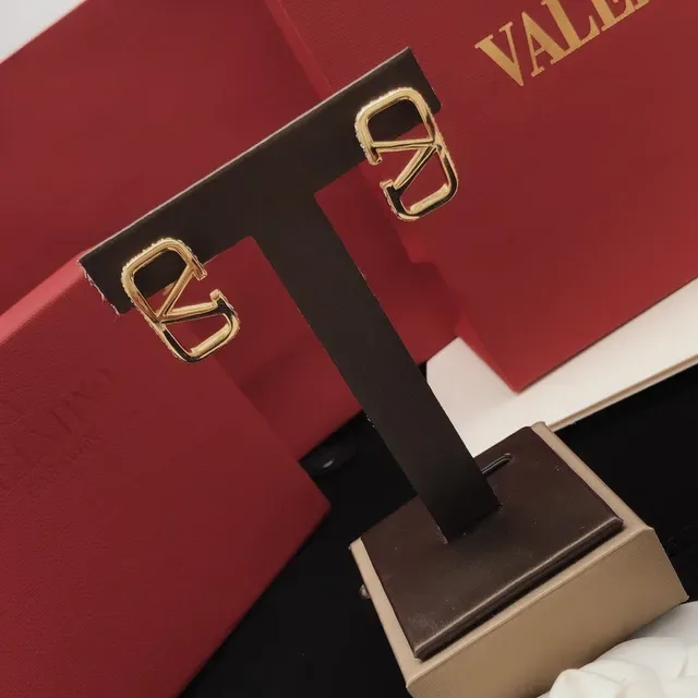 Valentino VLogo أقراط ذهبي أسود إطار مفتوح هندسي حافة Pavé 4