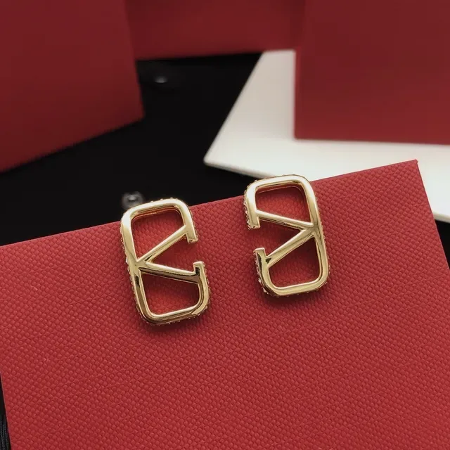 Valentino VLogo أقراط ذهبي أسود إطار مفتوح هندسي حافة Pavé 5