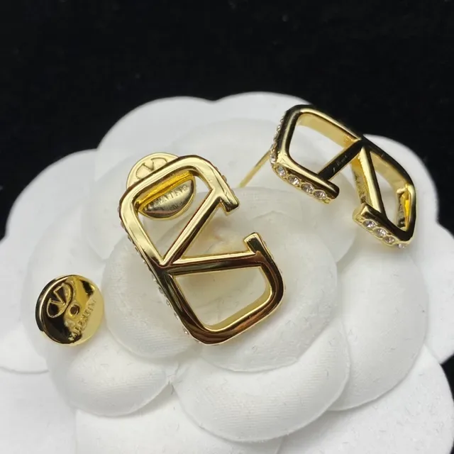 Valentino VLogo Pavé Crystal Boucles d'oreilles Clip-On Doré 3