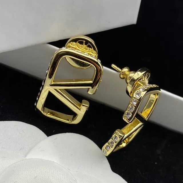 Valentino VLogo Pavé Crystal Boucles d'oreilles Clip-On Doré 5
