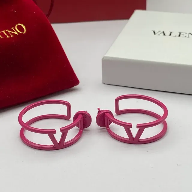 Valentino VLTN Boucles d'Oreilles Créoles Ouvertes Logo Intégré Rose Rouge 4